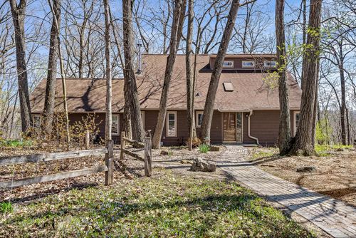 N1930 Forest Ridge Drive, Shelby, WI, 54601 | Card Image