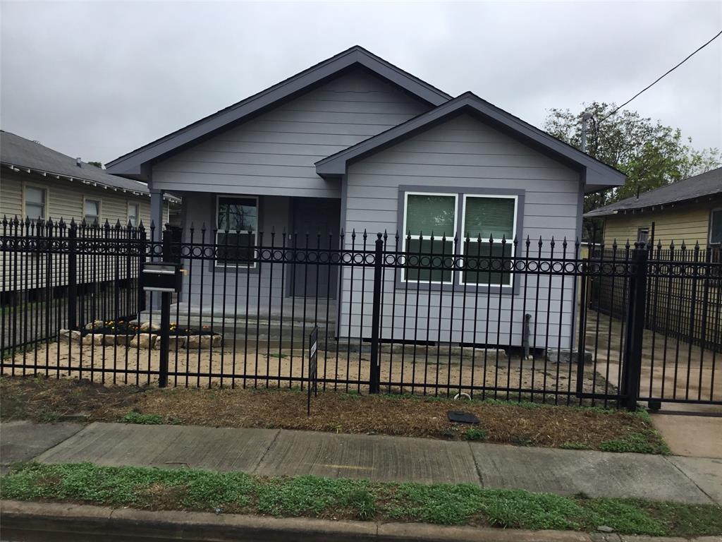 Avenue C , Houston, TX 77012