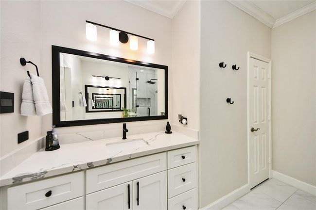 Modern Faucets and Fixtures. | Image 19