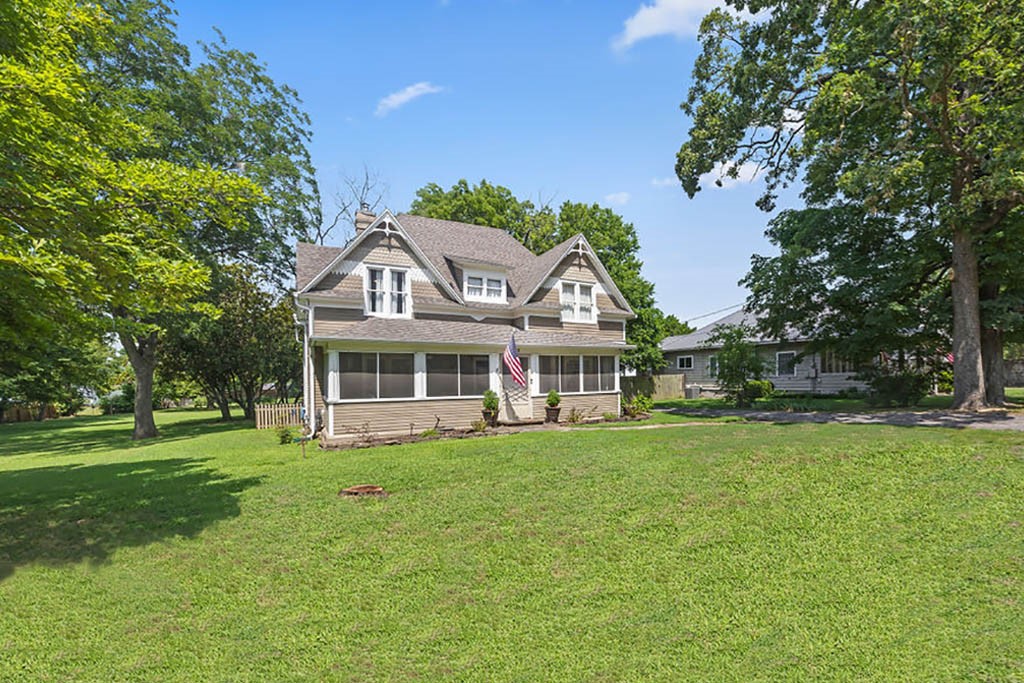 Mock St, Prairie Grove, AR 72753