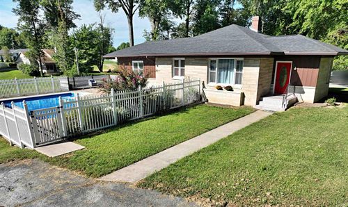 7 Magnolia Dr, Washington, IN, 47501-1300 | Card Image