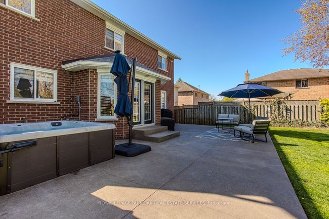 11 Norma Cres, House other with 5 bedrooms, 4 bathrooms and 4 parking in Ancaster ON | Image 7