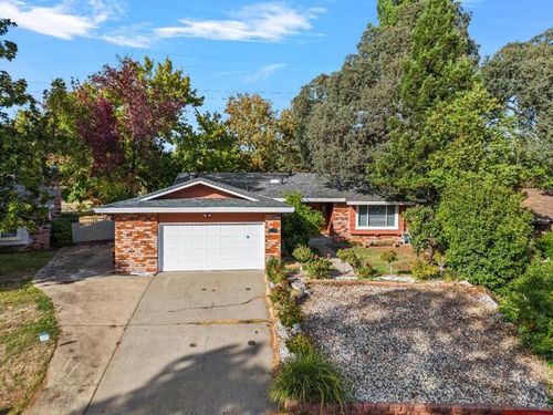 8109 Highwood Way, Orangevale, CA, 95662 | Card Image