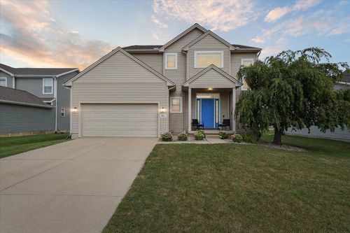 463 Hickory Bluff Ln, Chelsea, MI, 48118-1292 | Card Image