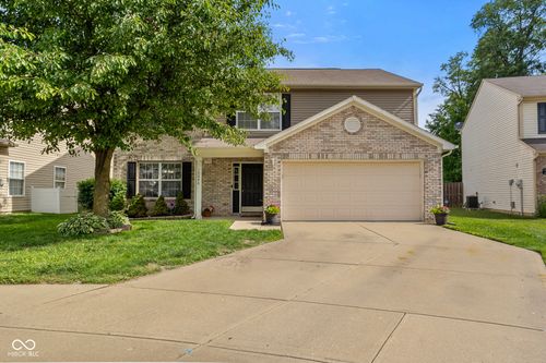 10044 Three Star Ct, Avon, IN, 46123-9845 | Card Image