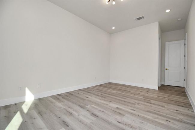 Secondary bedrooms are all generously sized. | Image 22