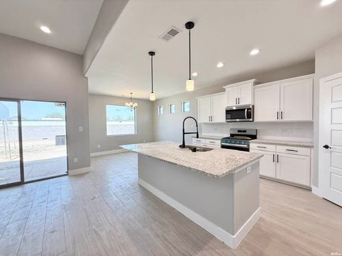 704 Ruby, Carlsbad, NM, 88220 | Card Image