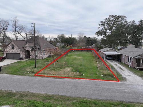 421 Avenue E, Port Neches, TX, 77651-3012 | Card Image