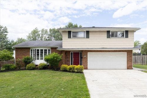 172 Chestnut Hill Lane S, Amherst, NY, 14221 | Card Image