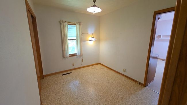 304 N Sleeper St, House other with 3 bedrooms, 2 bathrooms and null parking in Everly IA | Image 6