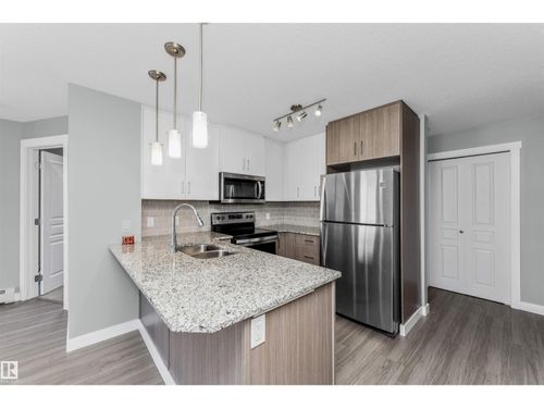 301-3670 139 Ave Nw, Edmonton, AB, T5Y3N5 | Card Image