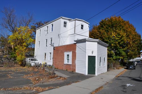 21 Violet St, Waterbury, CT, 06704-3063 | Card Image
