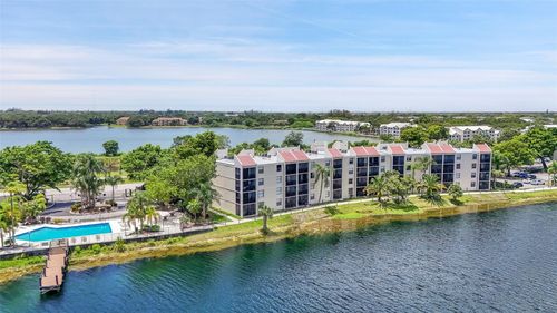 401-116 Lake Emerald Dr, Oakland Park, FL, 33309-6258 | Card Image