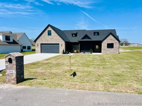 1484 Darlene Ln, Fort Gibson, OK, 74434-7823 | Card Image