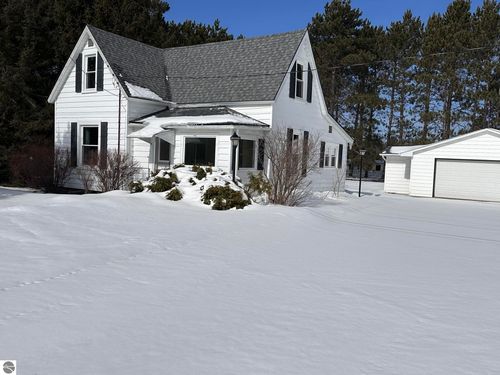 20370 Honor Hwy, Interlochen, MI, 49643-9649 | Card Image