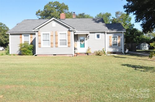 647 Still St, chester, SC, 29706-2527 | Card Image