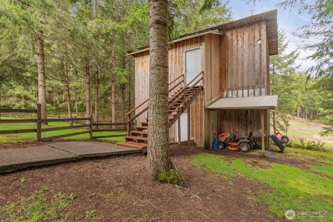 Large 2-story outbuilding | Image 35