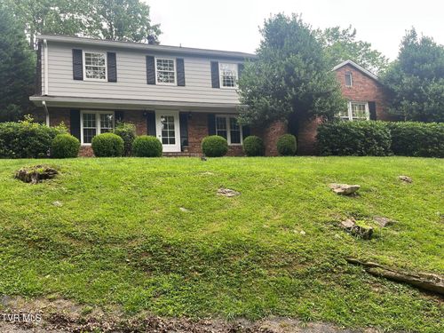 345 Quillen Dr, Gate City, VA, 24251-3286 | Card Image
