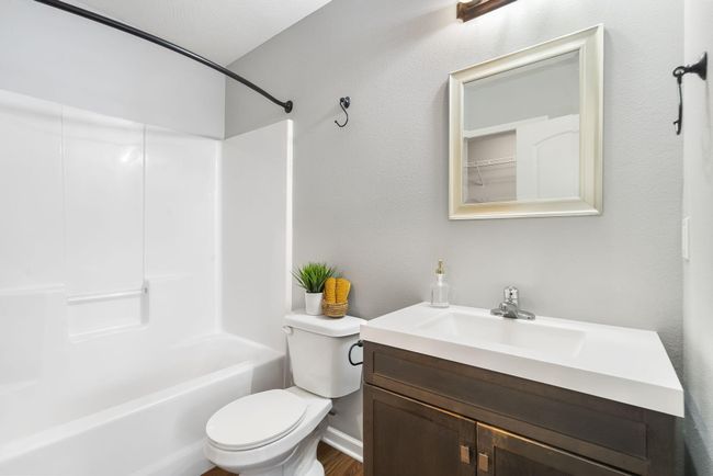 Bathroom 2 | Image 27