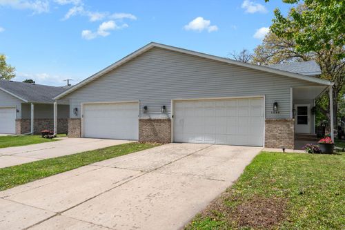 1082 5th St Se, Forest Lake, MN, 55025-1826 | Card Image