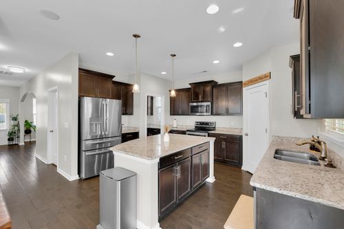 123 W Pyrenees Dr, Lyman, SC, 29365-9277 | Card Image