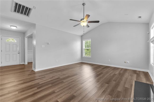324 New Castle Ln, House other with 3 bedrooms, 3 bathrooms and null parking in Spring Lake NC | Image 9