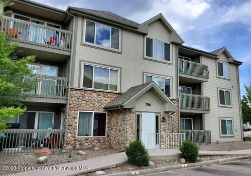 h-796 Castle Valley Blvd, New Castle, CO, 81647-9483 | Card Image