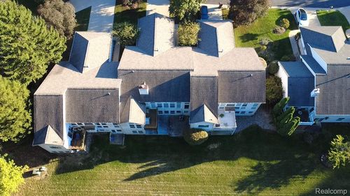 13-2528 Windbreak Ln, Lansing, MI, 48910-1926 | Card Image