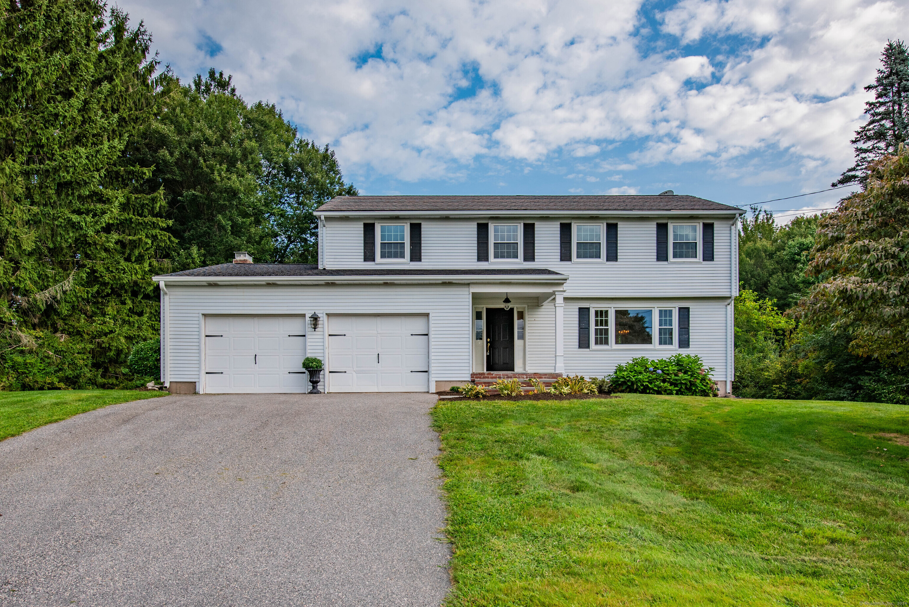 Ashover Ln, Bristol, CT 06010
