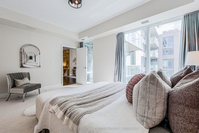 416 - 1 Bedford Rd, Condo with 2 bedrooms, 2 bathrooms and null parking in Toronto ON | Image 19