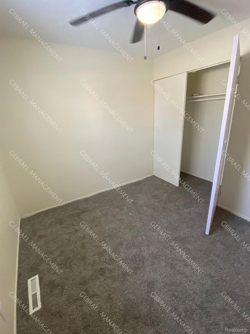6414 Valorie Ln, Flint, MI, 48504-3606 | Card Image