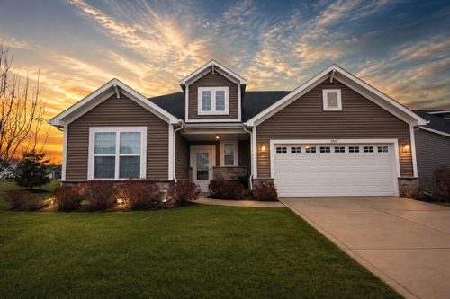 2901 Hillard St, Valparaiso, IN, 46383-0819 | Card Image