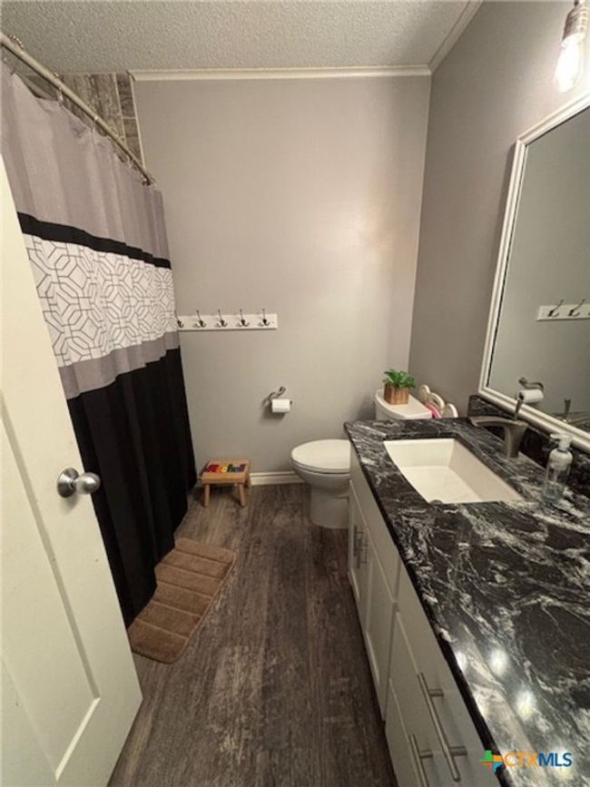 912 N Avenue G, House other with 4 bedrooms, 3 bathrooms and null parking in Shiner TX | Image 20