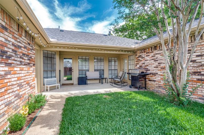 2332 Heatherwoods Way, House other with 3 bedrooms, 3 bathrooms and null parking in Carrollton TX | Image 32