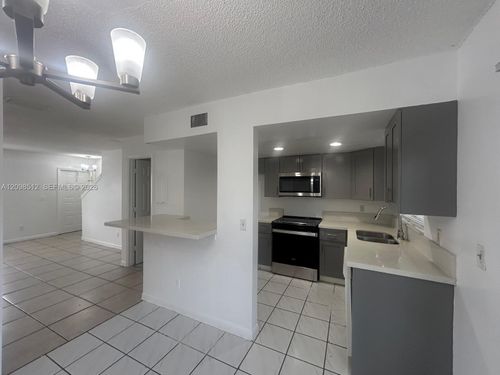 7833-7833 Nw 44th Ct, Coral Springs, FL, 33065-1961 | Card Image