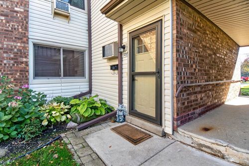 205-1455 30th Avenue, Kenosha, WI, 53144 | Card Image