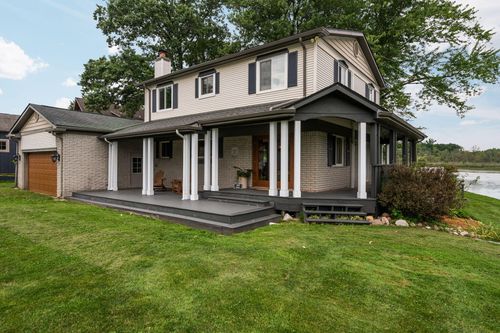 4405 Shoreview Ln, Hamburg Twp, MI, 48189-9160 | Card Image