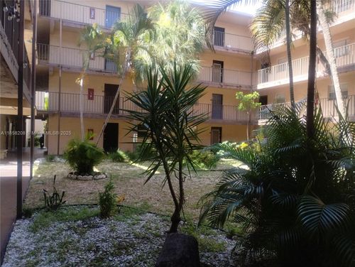 apt-101m-2840 Somerset Dr, Lauderdale Lakes, FL, 33311-9329 | Card Image