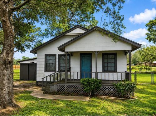 313 Magnolia Ave, West Columbia, TX, 77486-3849 | Card Image