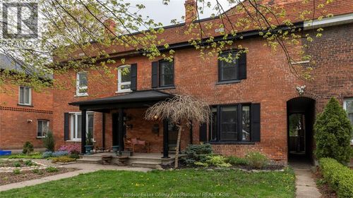 952 Monmouth Rd, Windsor, ON, N8Y3L7 | Card Image