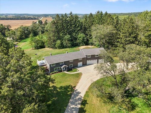 7814 County Road A, MONTROSE, WI, 53593 | Card Image