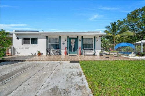 5402 Sw 128th Pl, Miami, FL, 33175-6241 | Card Image
