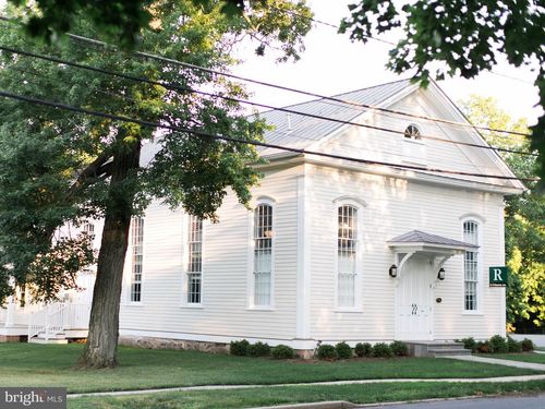 10 Princeton Ave, Rocky Hill, NJ, 08553-1004 | Card Image