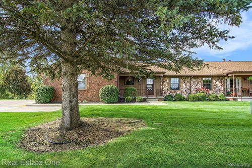 2-11840 Lexington Drive, Green Oak Township, MI, 48178 | Card Image