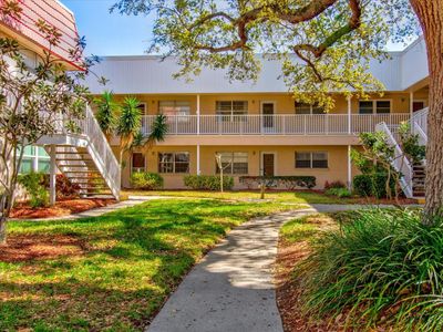 23 - 10037 62 Nd Terrace N, Condo with 2 bedrooms, 1 bathrooms and null parking in St Petersburg FL | Image 1