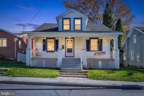 880 E Boundary Ave, YORK, PA, 17403-2865 | Card Image