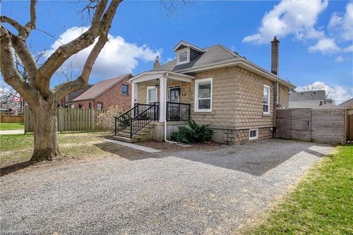 12 Murdoch St, Cambridge, ON, N1R4H4 | Card Image