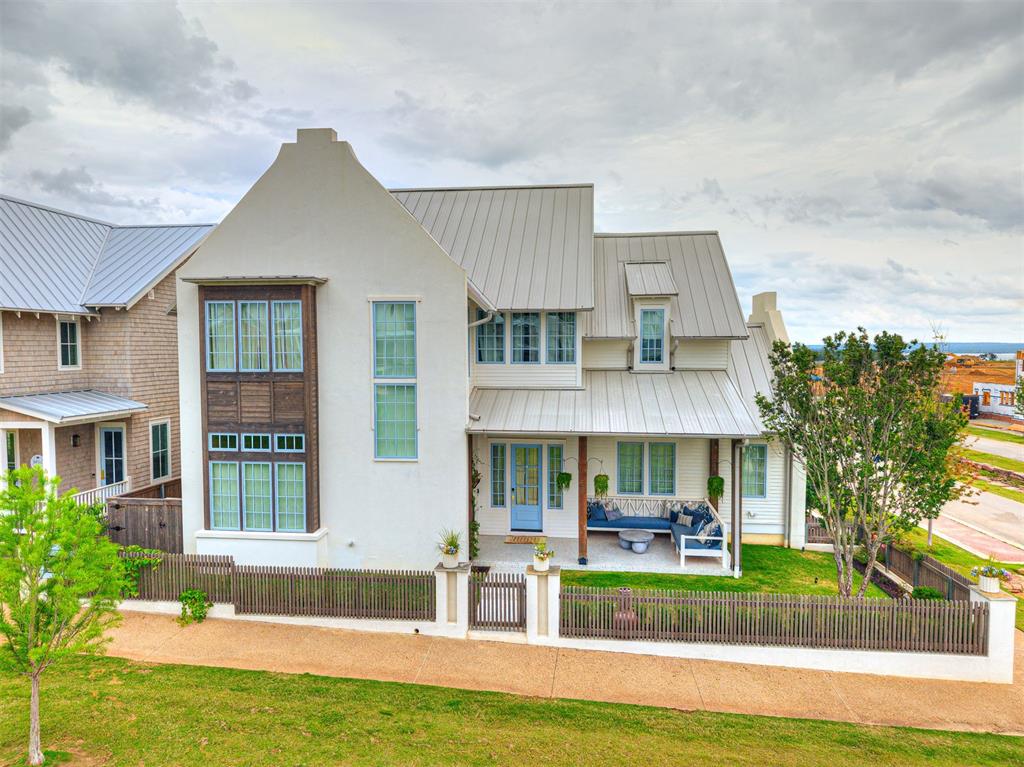 Residential in Carlton Landing