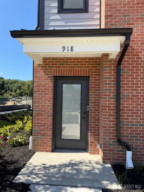 918 District Boulevard, East Brunswick, NJ, 08816 | Card Image