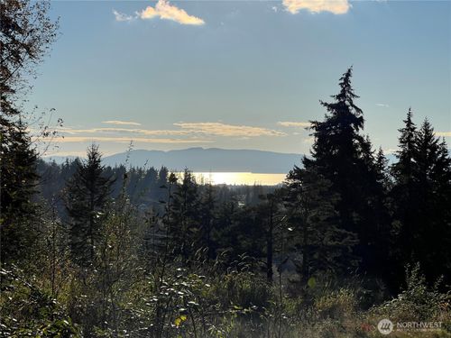 4121 Malachite Dr, Bellingham, WA, 98226-8725 | Card Image
